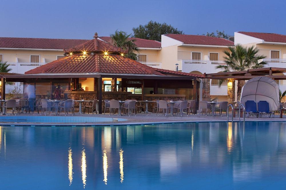 Argile Resort Mantzavináta 외부 사진